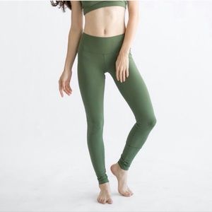 Green Montiel leggings size small